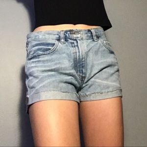 Mid waisted jean shorts